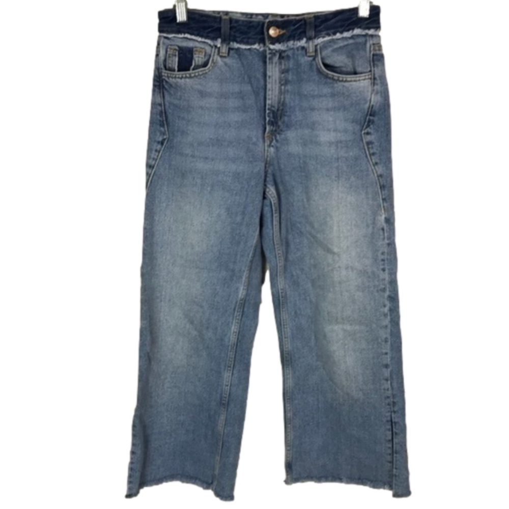 Zara | flare leg Capri with Side slit light wash 2